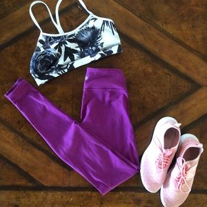 Purple Lululemon Legging size 4 Lightly Worn